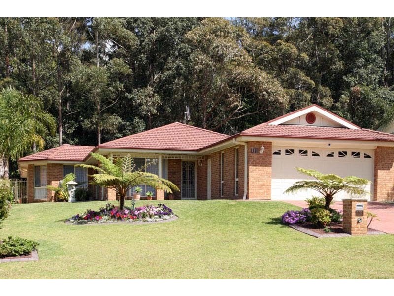 111 Leo Dr, Narrawallee NSW 2539