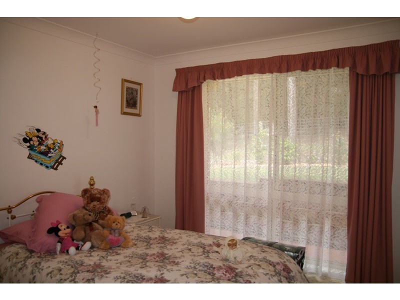 111 Leo Dr, Narrawallee NSW 2539