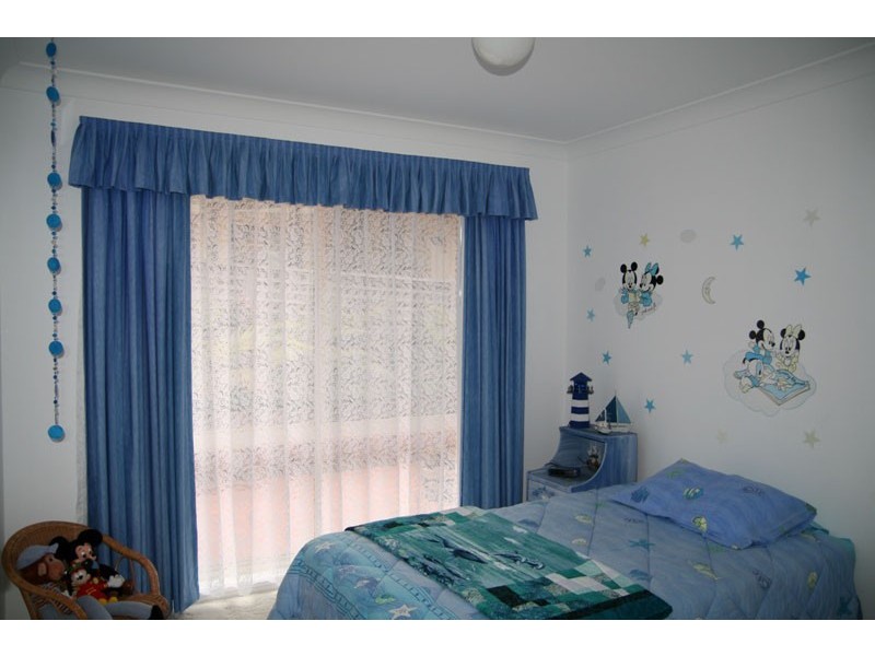 111 Leo Dr, Narrawallee NSW 2539