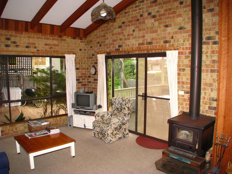 24 Parkview Pde, Mollymook NSW 2539