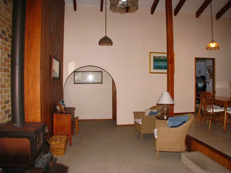 24 Parkview Pde, Mollymook NSW 2539