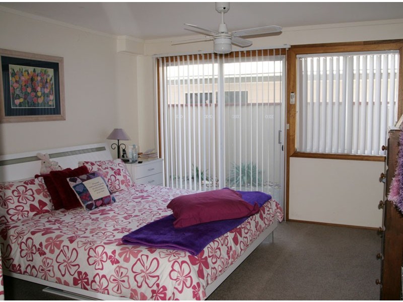 61 Bangalow St, Narrawallee NSW 2539