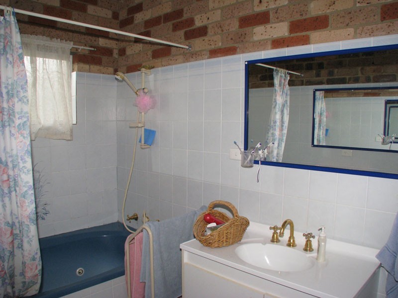 27 Princess Hwy, Ulladulla NSW 2539