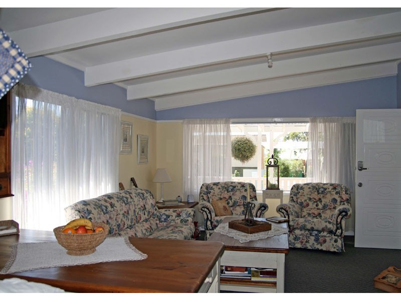 121 Matron Porter Dr, Narrawallee NSW 2539