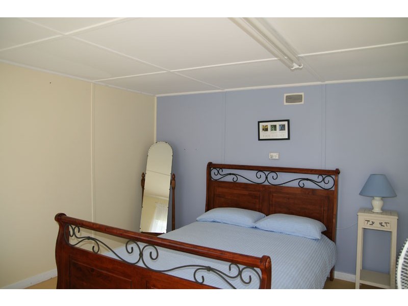 121 Matron Porter Dr, Narrawallee NSW 2539