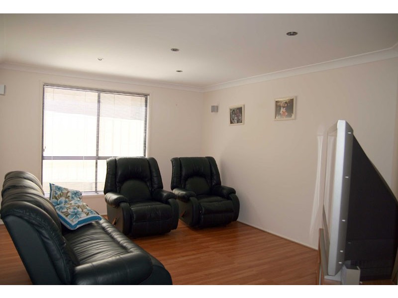 12 Royal Mantle Dr, Ulladulla NSW 2539