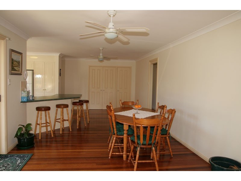 18 Woodalla Way, Narrawallee NSW 2539