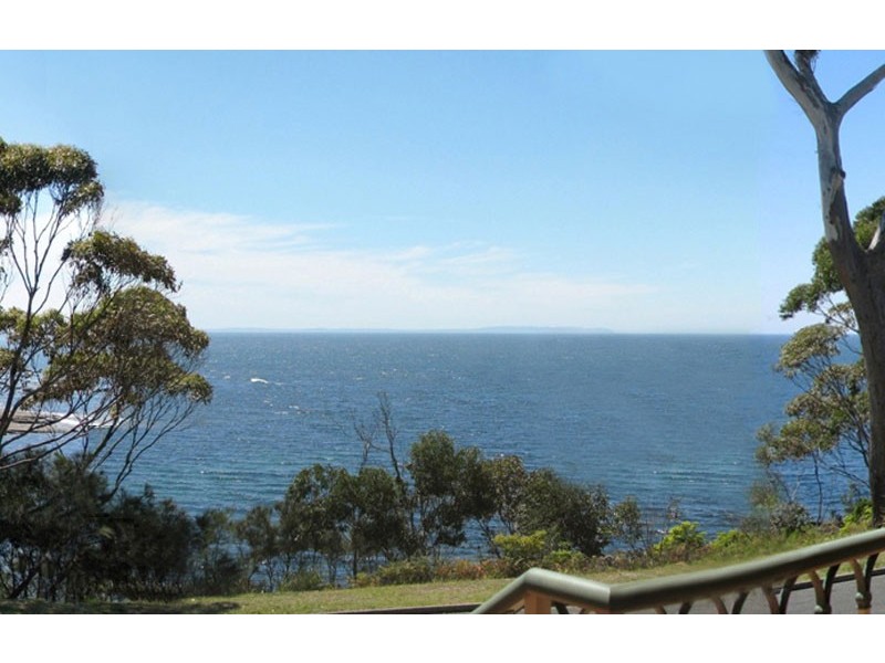 12 Shipton Cres, Mollymook NSW 2539