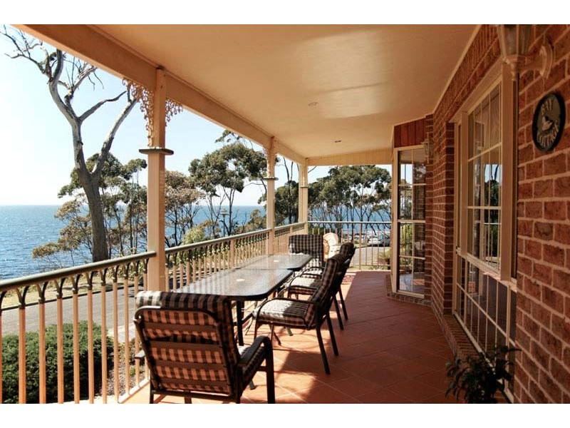 12 Shipton Cres, Mollymook NSW 2539