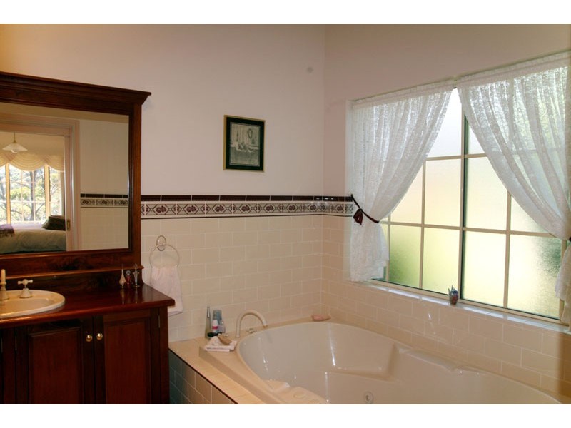 12 Shipton Cres, Mollymook NSW 2539