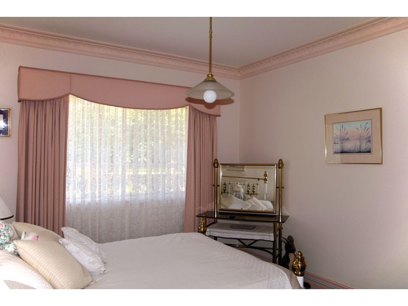 12 Shipton Cres, Mollymook NSW 2539