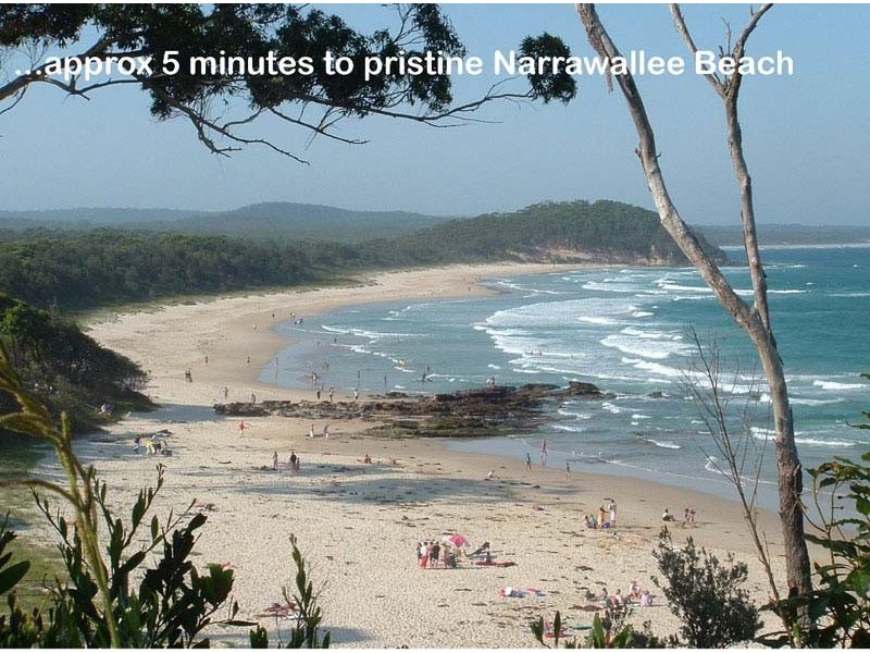 12 Shipton Cres, Mollymook NSW 2539