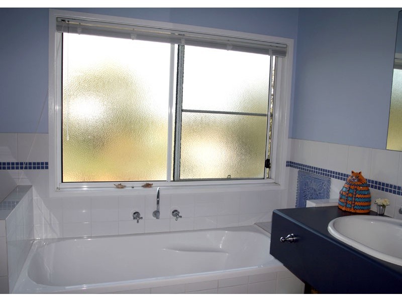1 Anker Ave, Mollymook NSW 2539