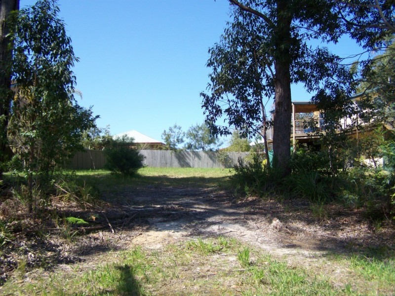 20 Ross Ave, Narrawallee NSW 2539
