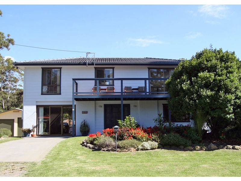 19 Bangalow Street, Narrawallee NSW 2539