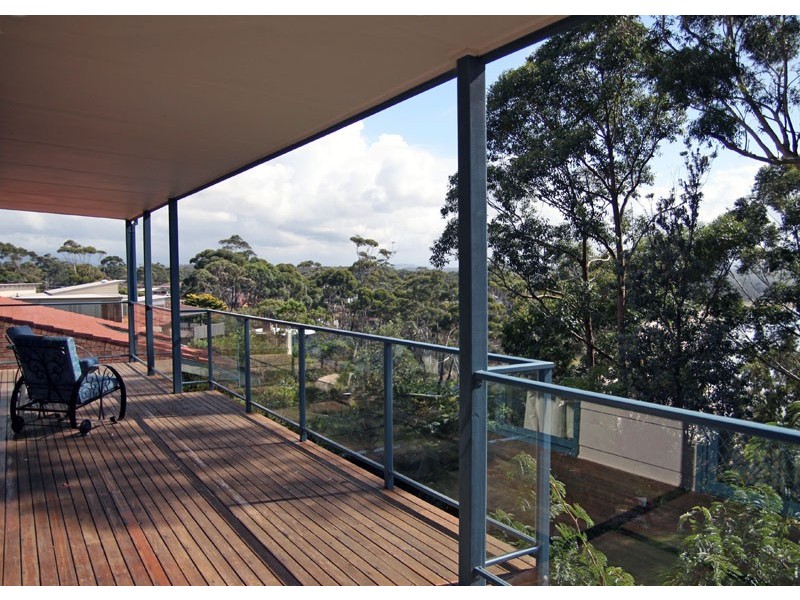 14 Tallwood Ave, Narrawallee NSW 2539