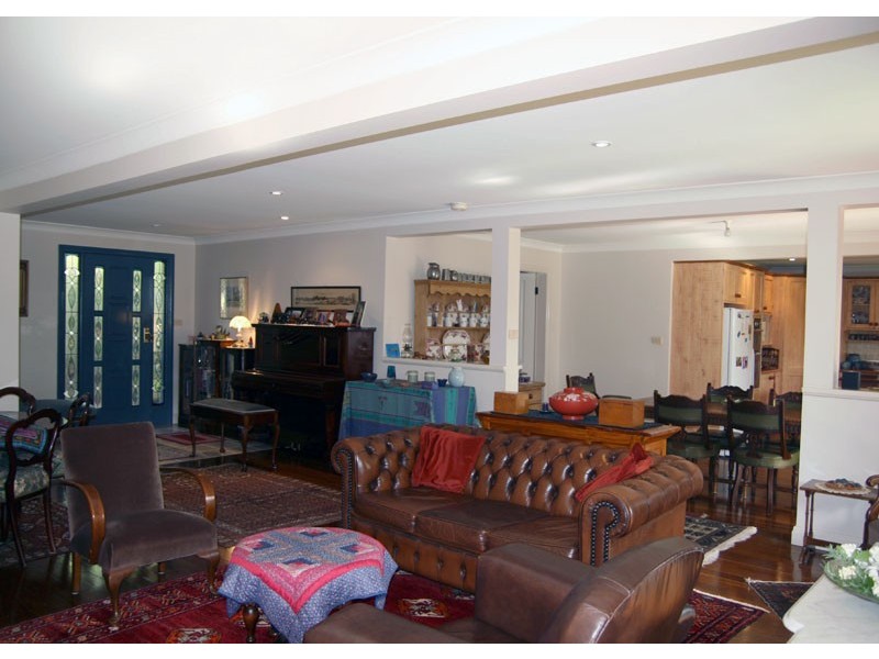 14 Tallwood Ave, Narrawallee NSW 2539