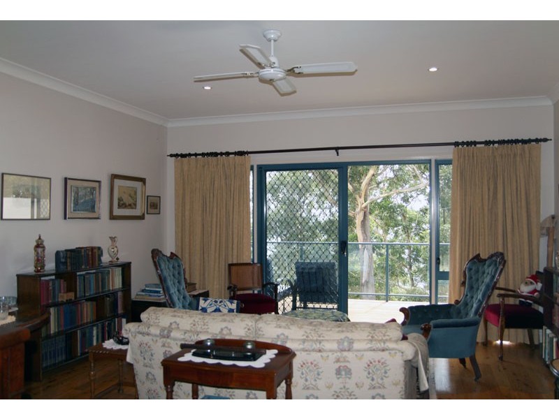 14 Tallwood Ave, Narrawallee NSW 2539