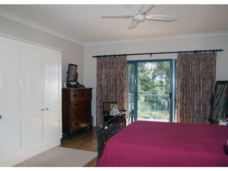14 Tallwood Ave, Narrawallee NSW 2539