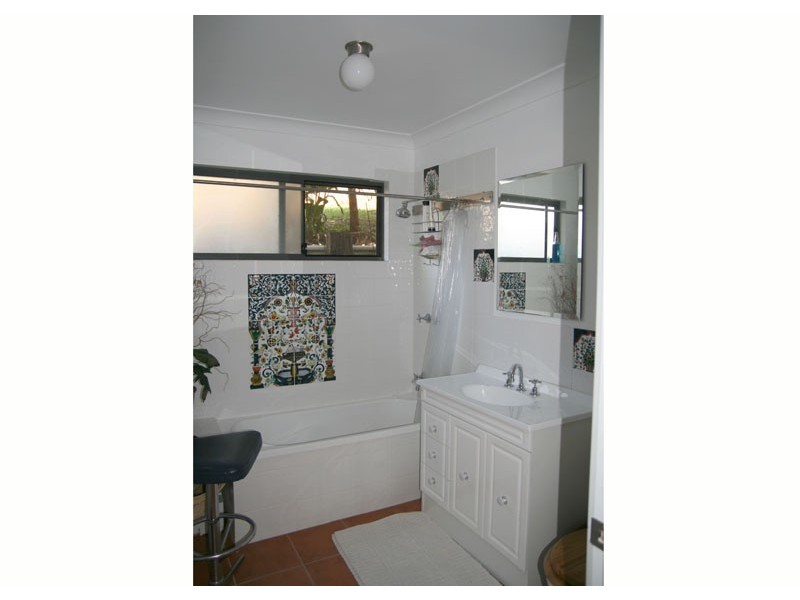 5 Linden Way, Mollymook NSW 2539