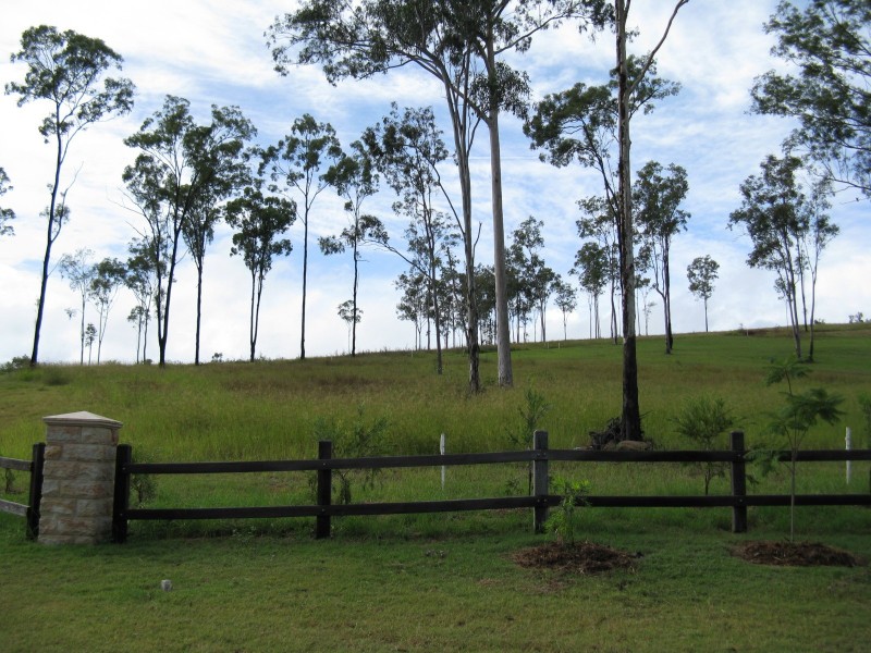 13-15 Lavers St, Mundoolun QLD 4285