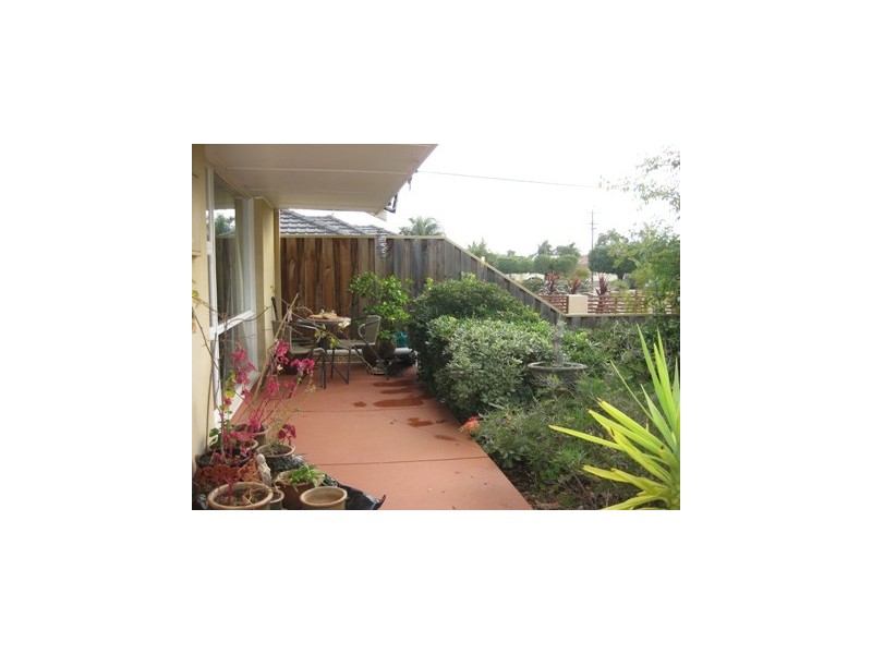 112 Kitchener Rd, Alfred Cove WA 6154