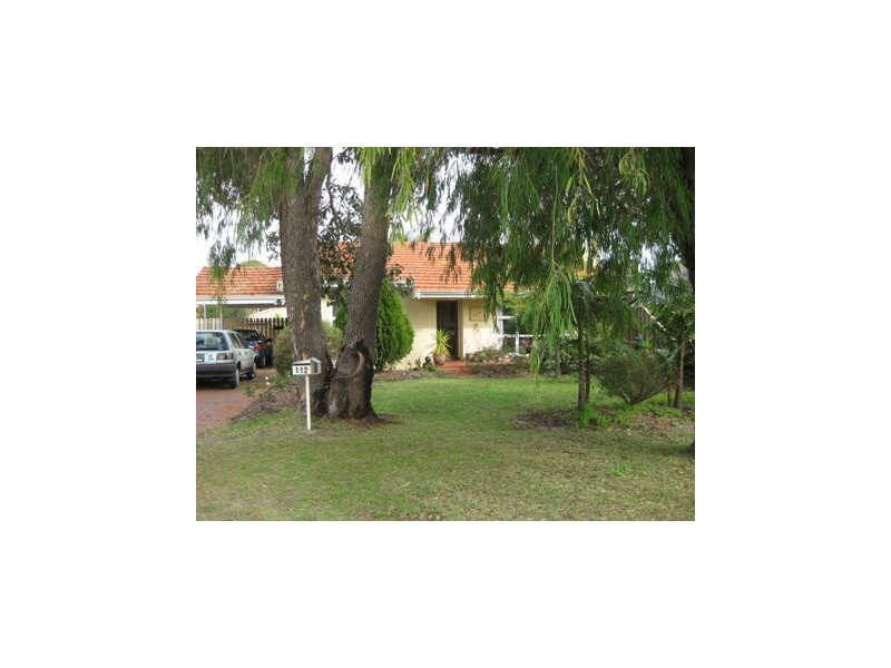 112 Kitchener Rd, Alfred Cove WA 6154