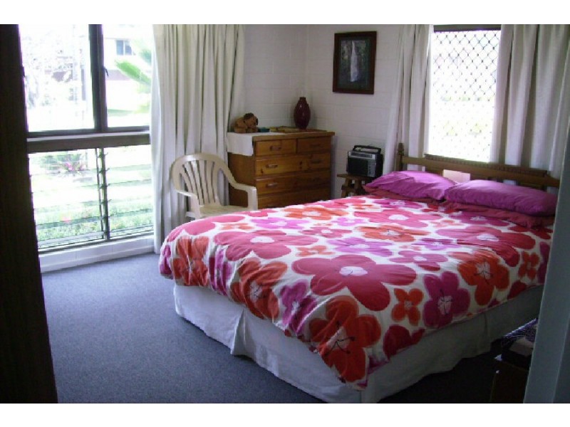 7 Herring Street, Taylors Beach QLD 4850