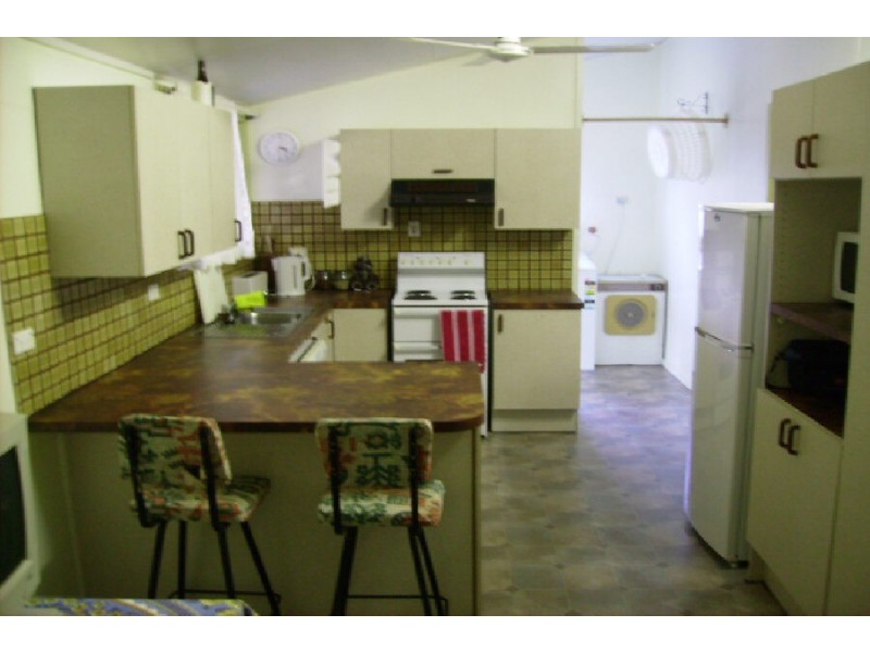 15 Spencer Street, Macknade QLD 4850