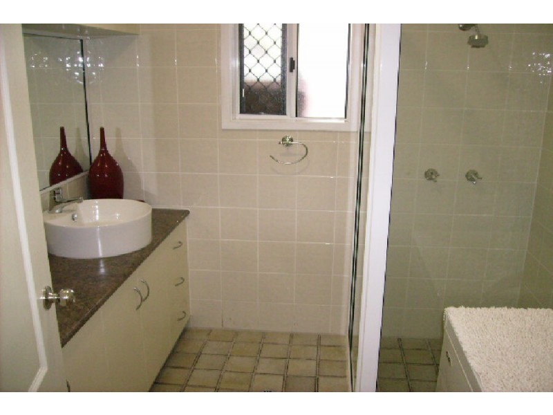 24 Hutchins Street, Heatley QLD 4814