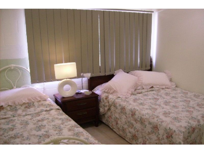 24 Hutchins Street, Heatley QLD 4814