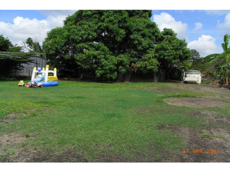 14 Spencer Street, Macknade QLD 4850