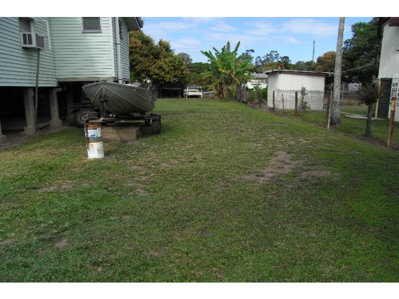 14 Spencer Street, Macknade QLD 4850