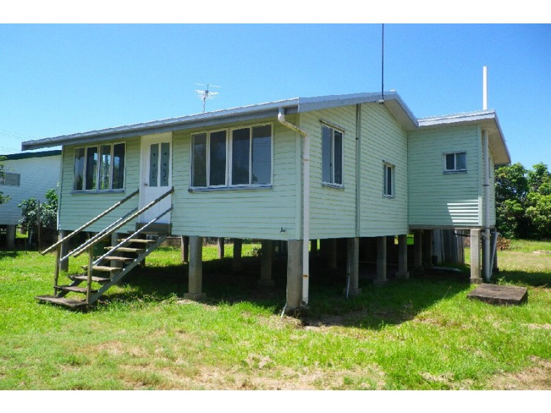 14 Spencer Street, Macknade QLD 4850