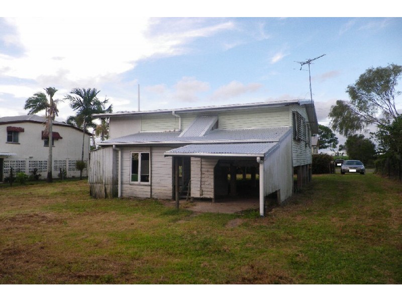 14 Spencer Street, Macknade QLD 4850