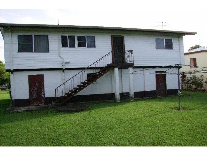 11 Spencer Street, Macknade QLD 4850