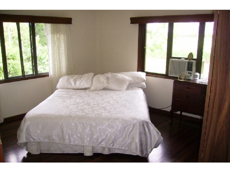 8 Townsend Street, Ingham QLD 4850