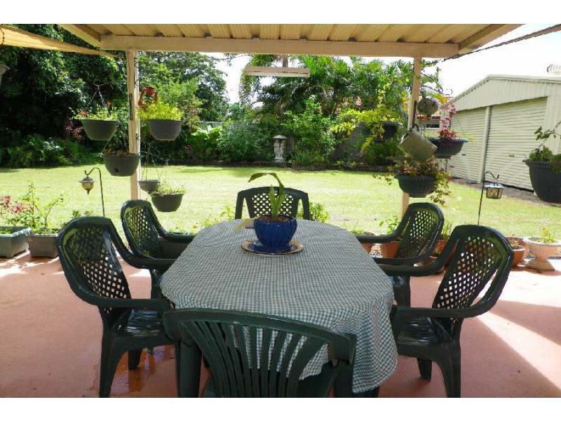 8 Townsend Street, Ingham QLD 4850