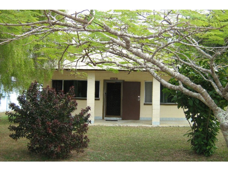 8 Dolphin Crescent, Taylors Beach QLD 4850