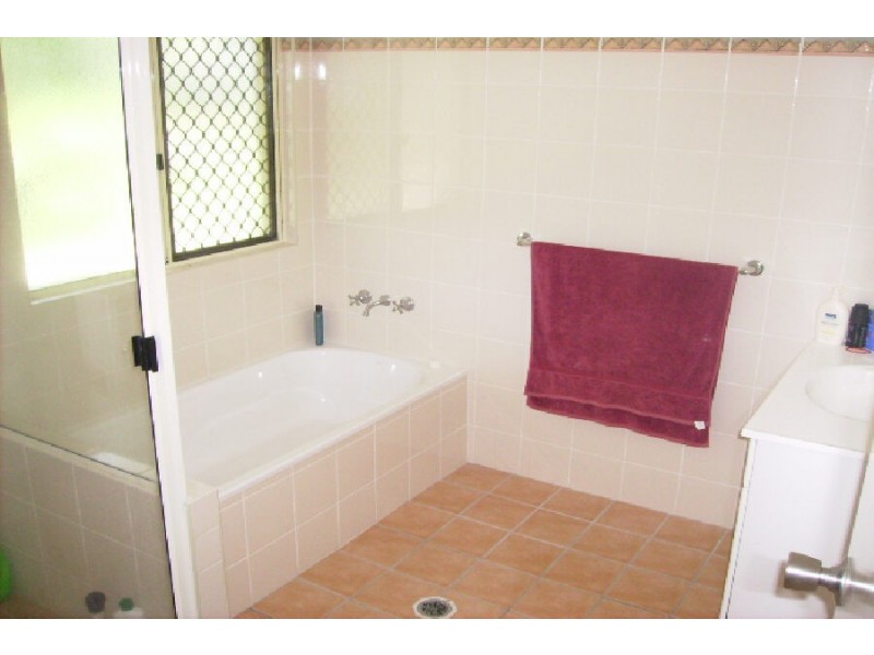 11 Trevally Street, Taylors Beach QLD 4850