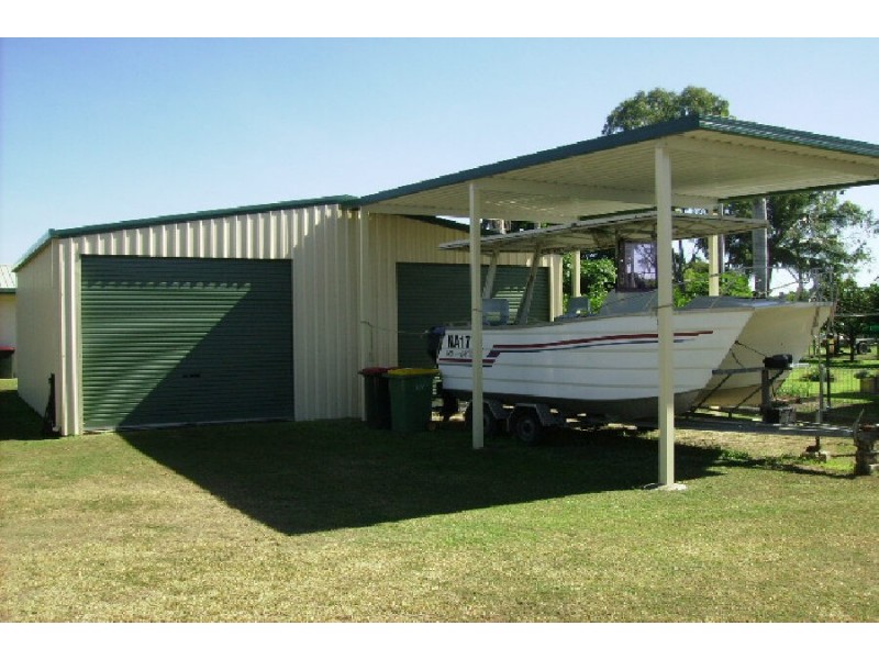 11 Trevally Street, Taylors Beach QLD 4850