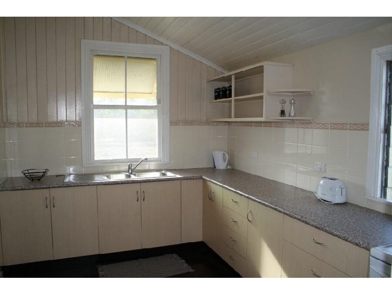 41650 Bruce Highway, Bluewater QLD 4818