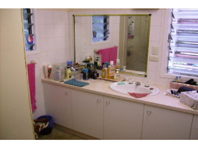 9 Rutledge Street, Ingham QLD 4850