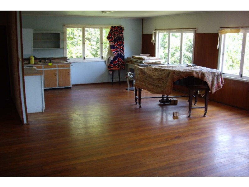 30 Dowzer Street, Tully QLD 4854