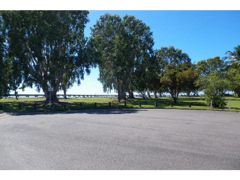 11 Vass Street, Lucinda QLD 4850