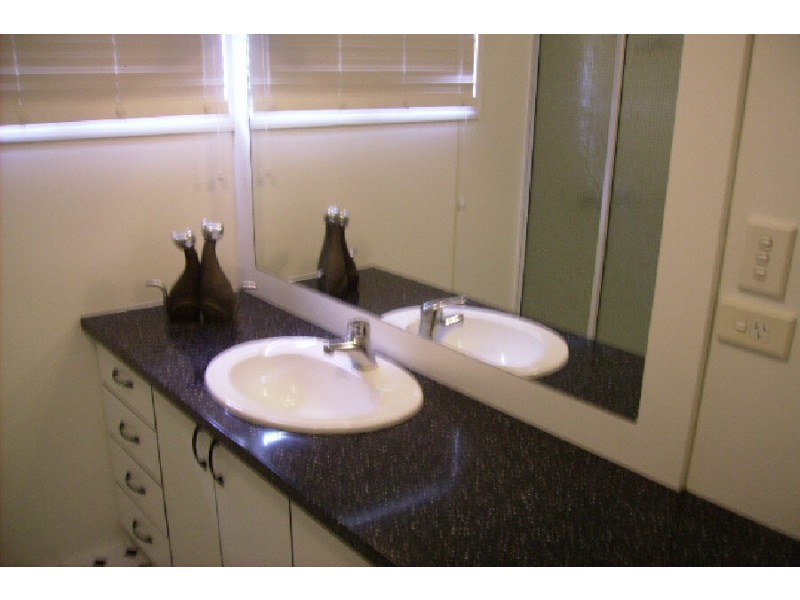 9 Acacia Road, Halifax QLD 4850