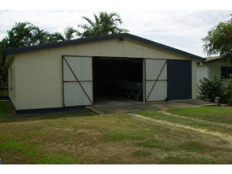 9 Acacia Road, Halifax QLD 4850