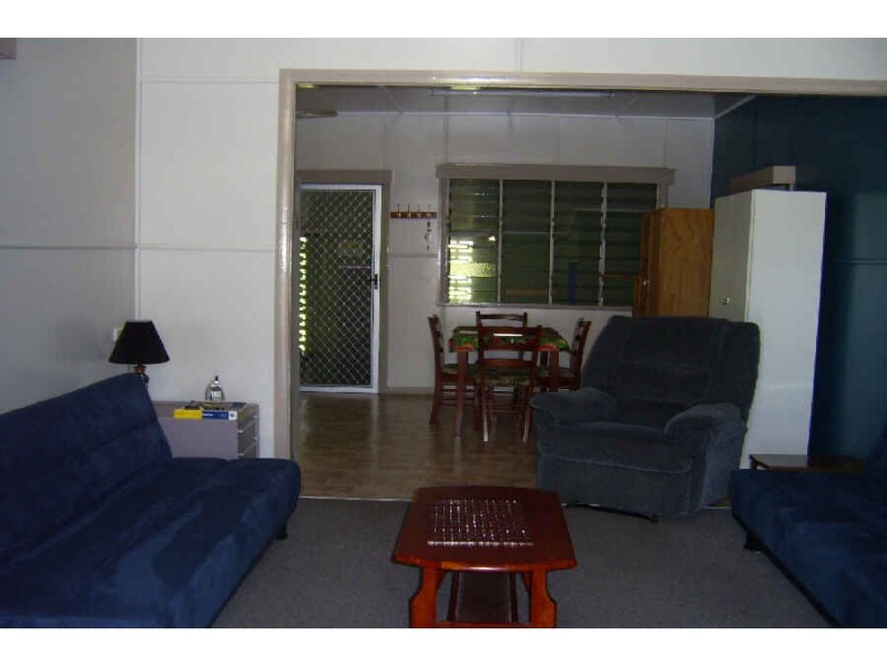 6 River Avenue, Halifax QLD 4850