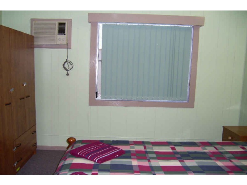 6 River Avenue, Halifax QLD 4850