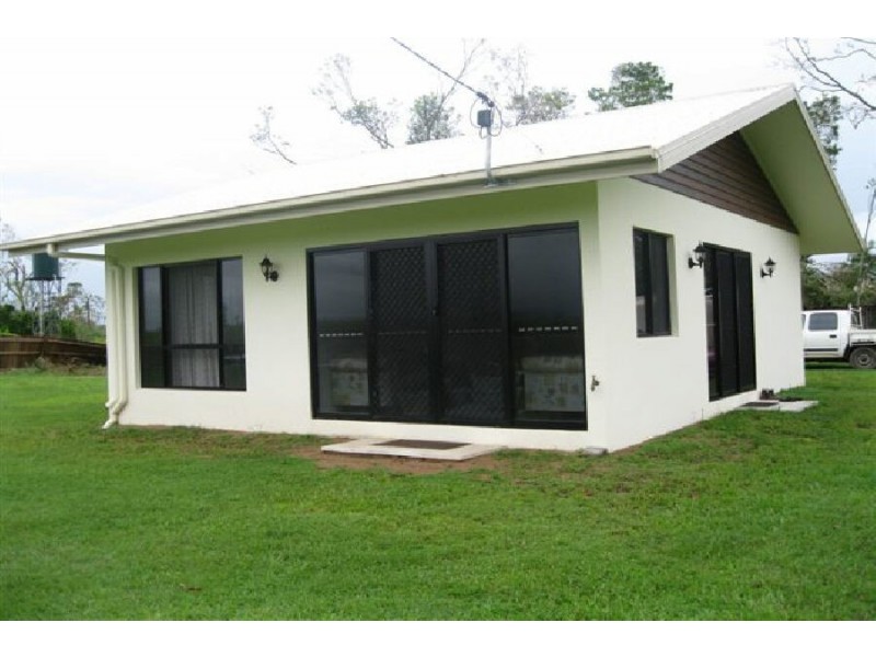 11 Abergowrie Road, Abergowrie QLD 4850